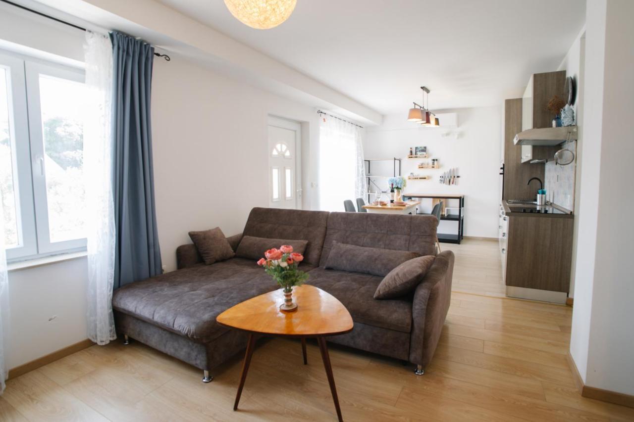 Sunny Apartment For 2 Murter Ngoại thất bức ảnh